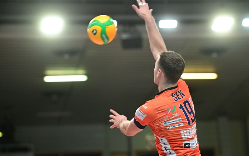 klemen sen ach volley mm.JPG