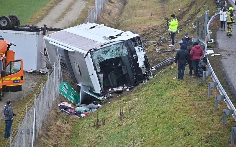prometna-nesreča, avtocesta, avtobus, smrtna-prometna-nesreča, gančani-murska-sobota