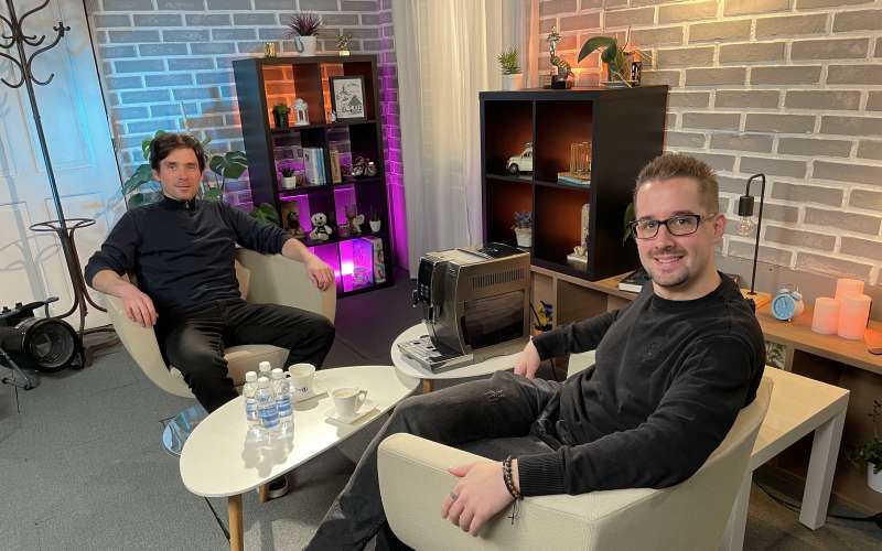 Aljaž Červek z gostom Tilnom Artačem
