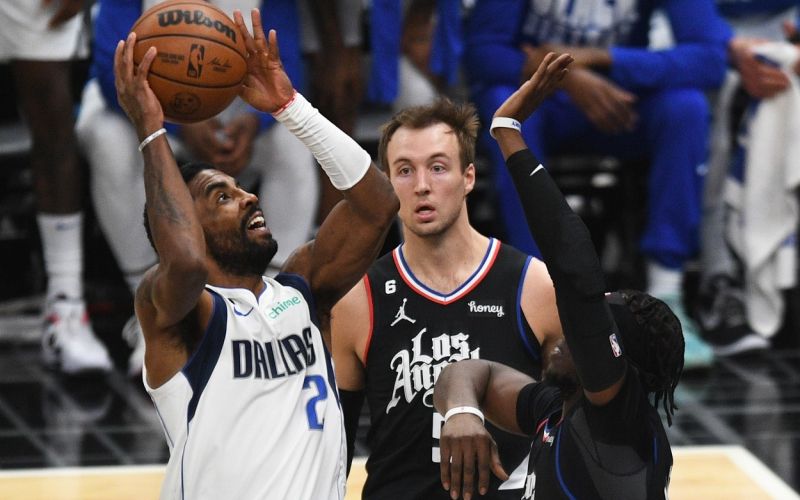 kyrie irving dallas pm.jpg