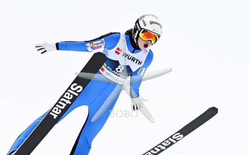 zenski skoki 23 bobo.JPG