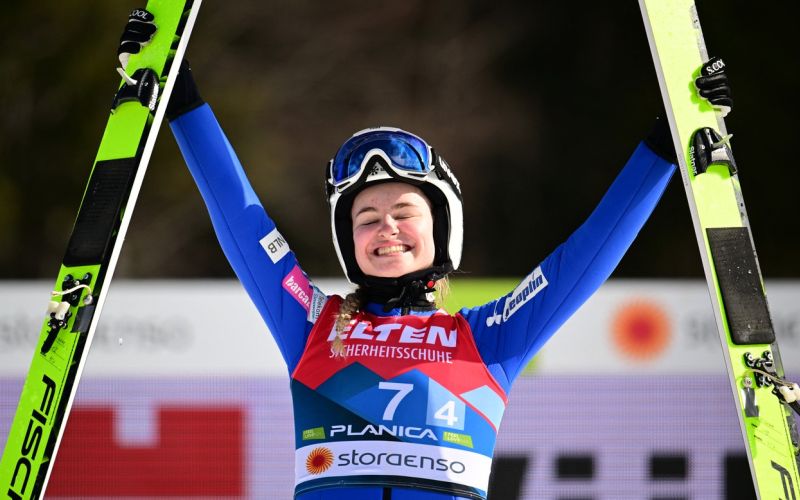 nika križnar.jpg