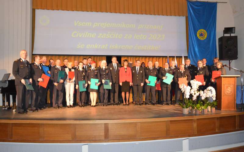 civilna-zaščita, regijska-slovesnost, podelitev