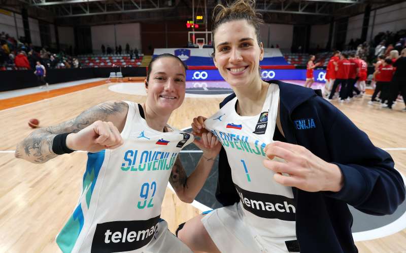 eva lisec nika baric slovenija af.JPG