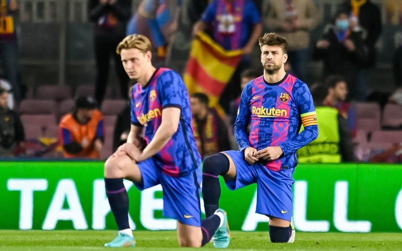de jong pique barcelona.jpg