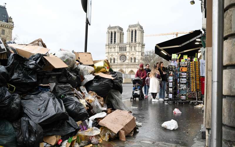 paris2.jpg