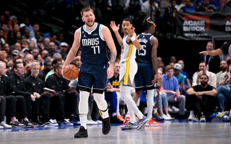 doncic dallas 12.jpg