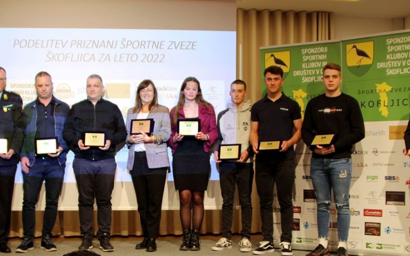 zlate plakete.jpg