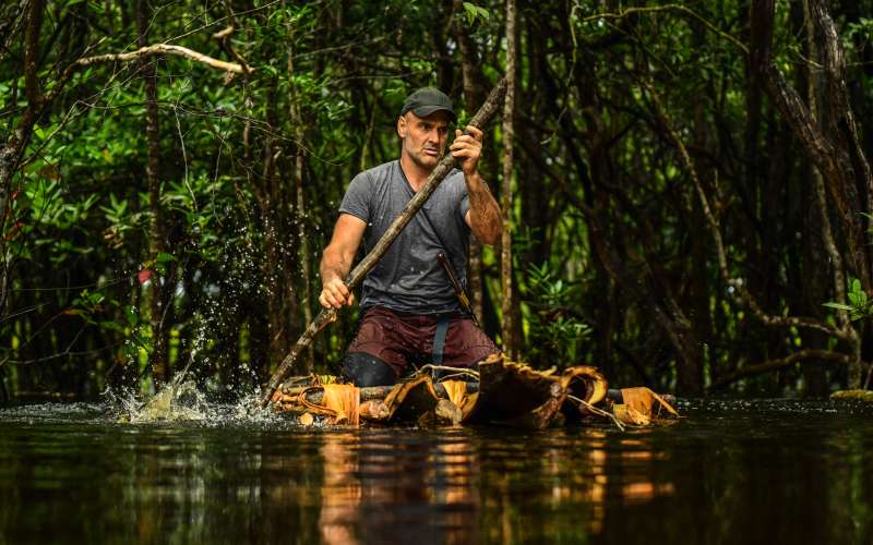 Ed Stafford je leta 2010 postal znan kot prvi človek, ki je prehodil celotno pot ob reki Amazonki.