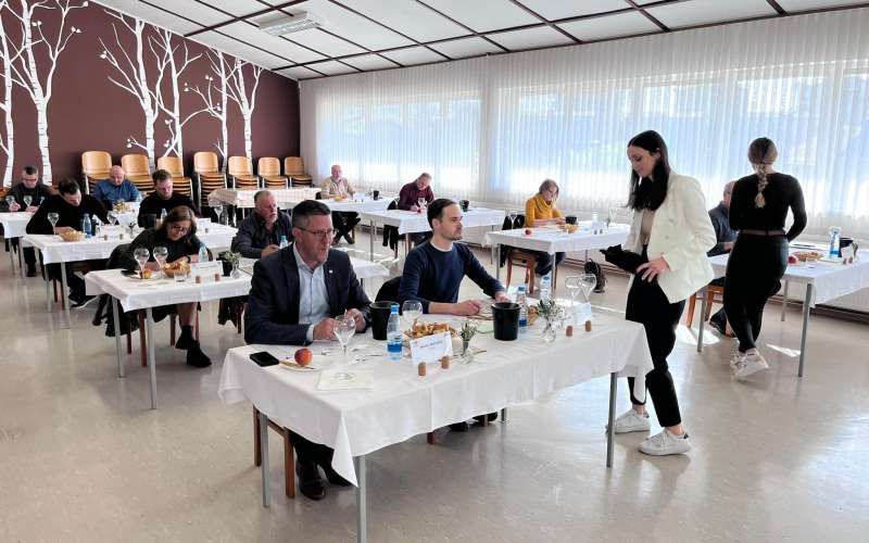 _ocenjevanje_vin__01_.jpg