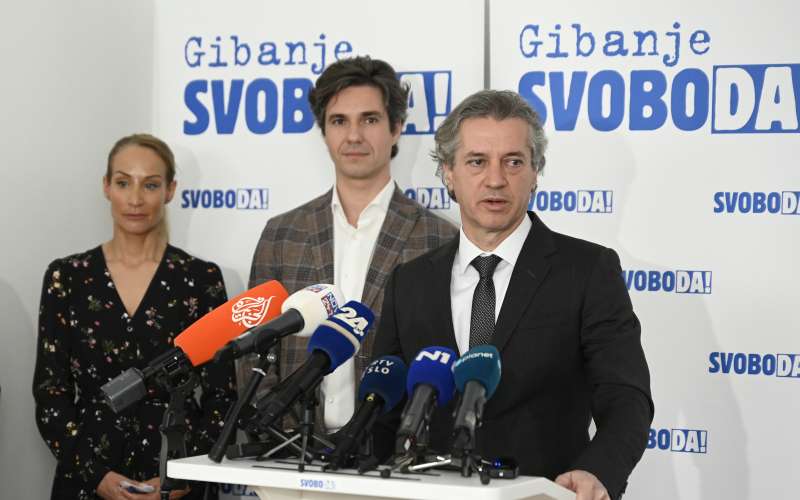dopolnilno-zavarovanje, novinarska-konferenca