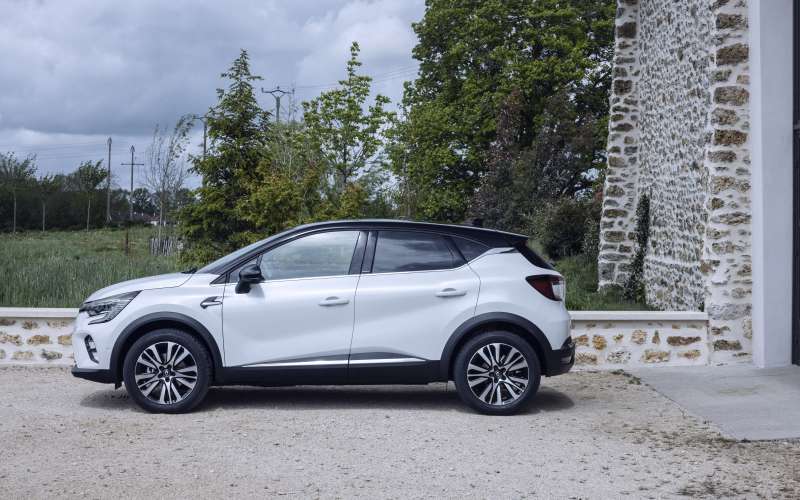 2021_-_Essais_presse_Renault_Captur_E-TECH_Hybrid_-_Version_Initiale_Paris.jpeg