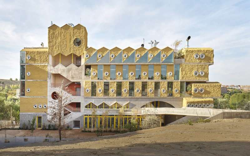 svetilnik šola.jpg