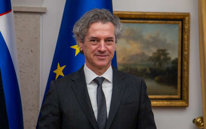 Robert Golob