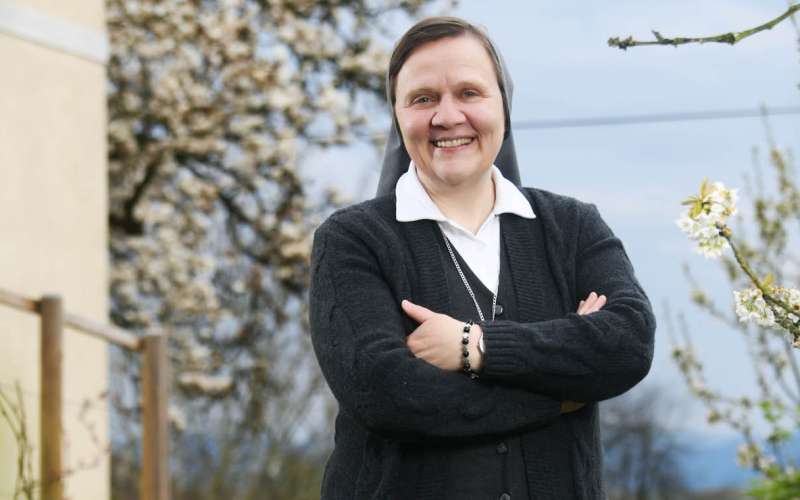 sestra-mojca-šimenc