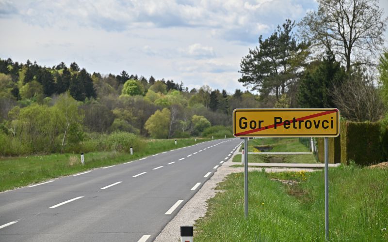 Gornji Petrovci, simbolična