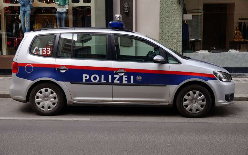 policija
