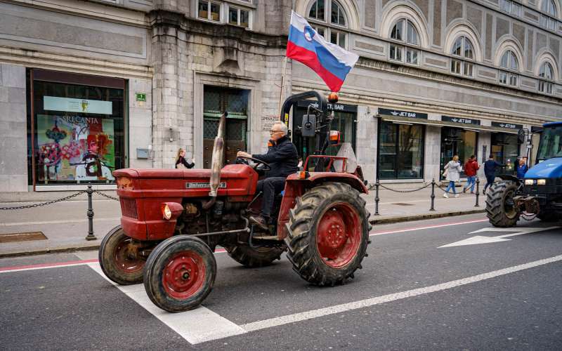 protest, kmetje, ljubljana, traktorji, april-2023