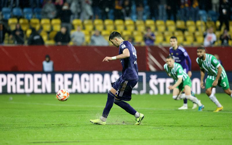 tolic penal dw.jpg