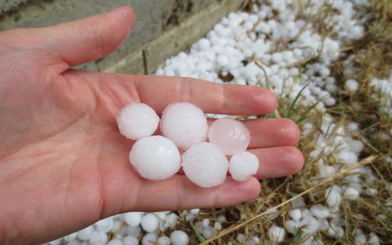 hail-1521093_1920.jpg