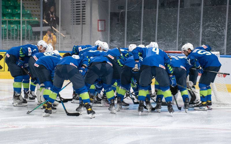 334-14-slovenija hokej mm.jpg