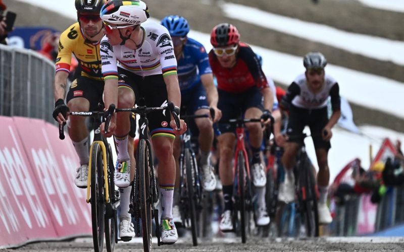 roglic giro.jpg