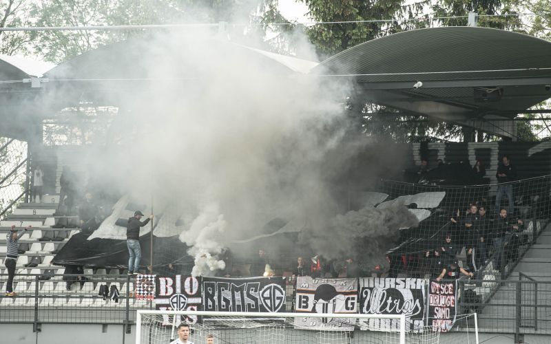mura black gringos.jpg