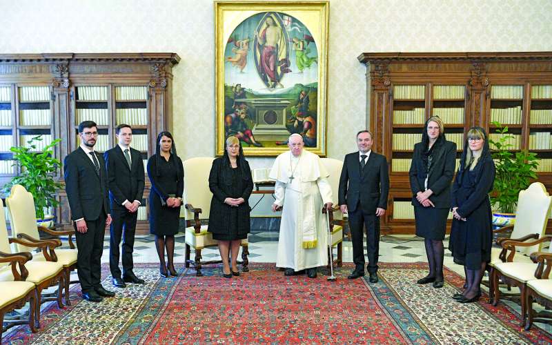 UV-pirc musar papet-STA-vatican media2.jpg