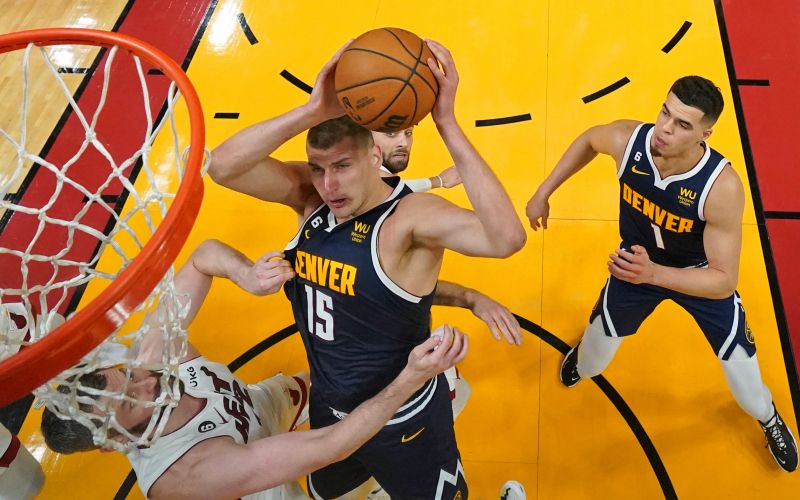 jokic denver miami.jpg