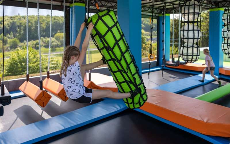 _trampolinski_park_03.jpg