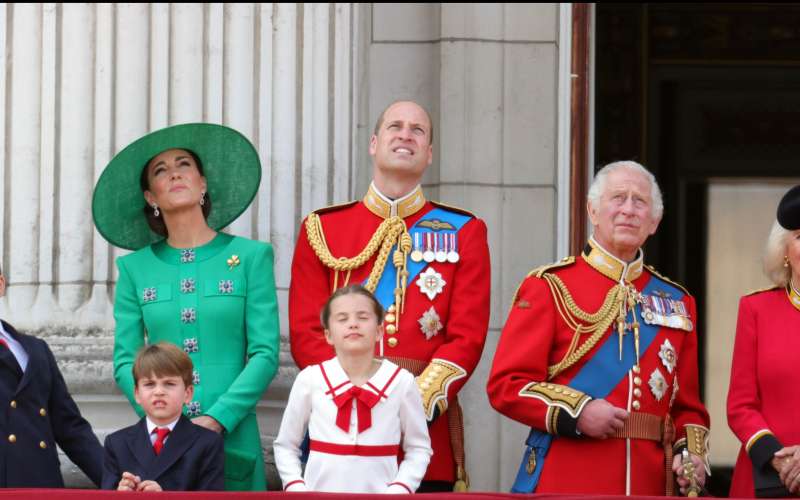 kraljeva druzina Trooping the colour.jpg