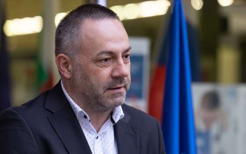 danijel besicloredan vlada1.jpg