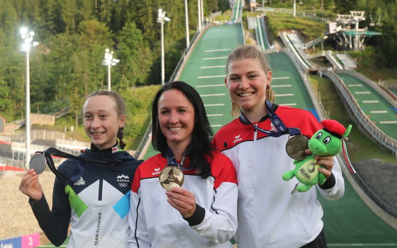 nika prevc Jacqueline Seifriedsberger marita kramer