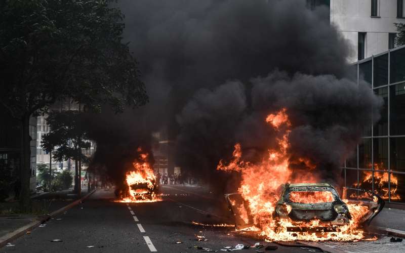 protesti, požigi, francija