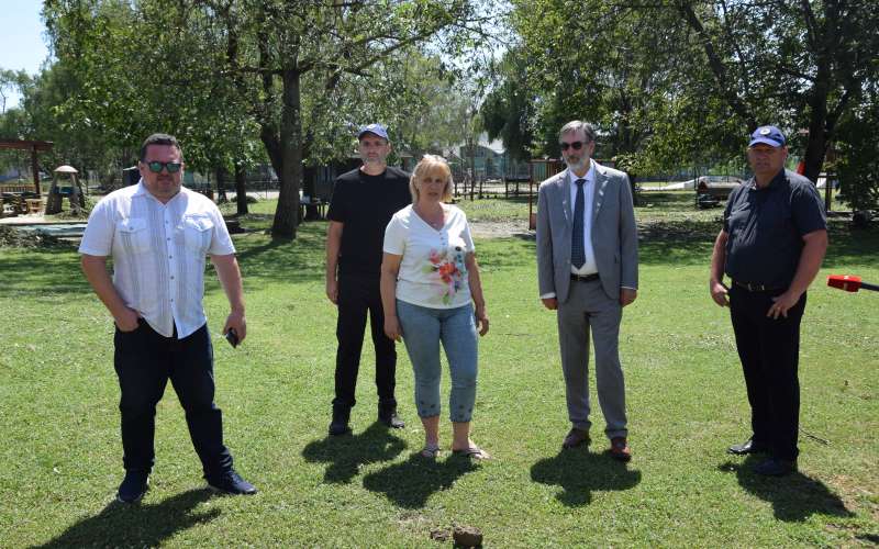 darjo-felda, minister, turnišče, ogled-škode, šola
