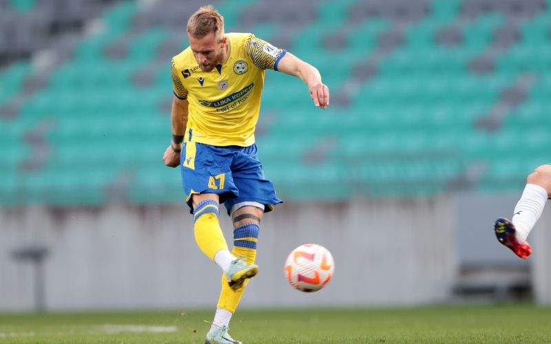 390-1-kotnik af.JPG