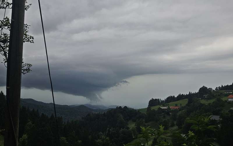 graška gora, pogled na slovenj gradec.jpg