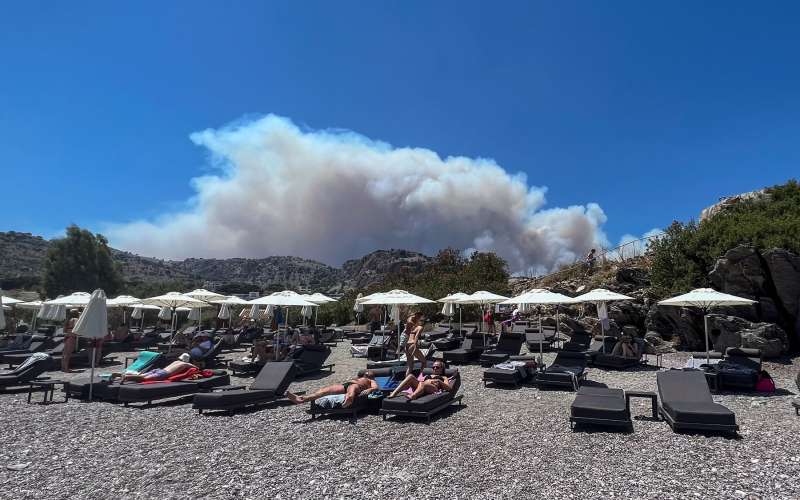 rodos, požar