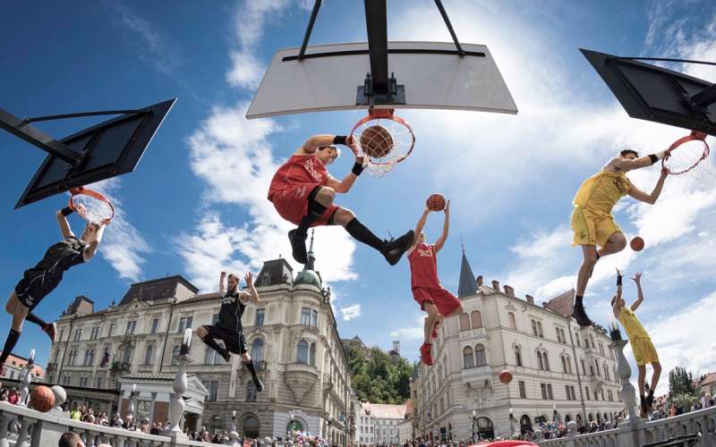 Dunking Devils 1