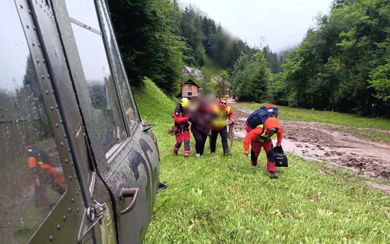 slovenska-vojska, helikopter, pomoč