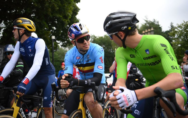 tadej pogačar wout van aert.jpg