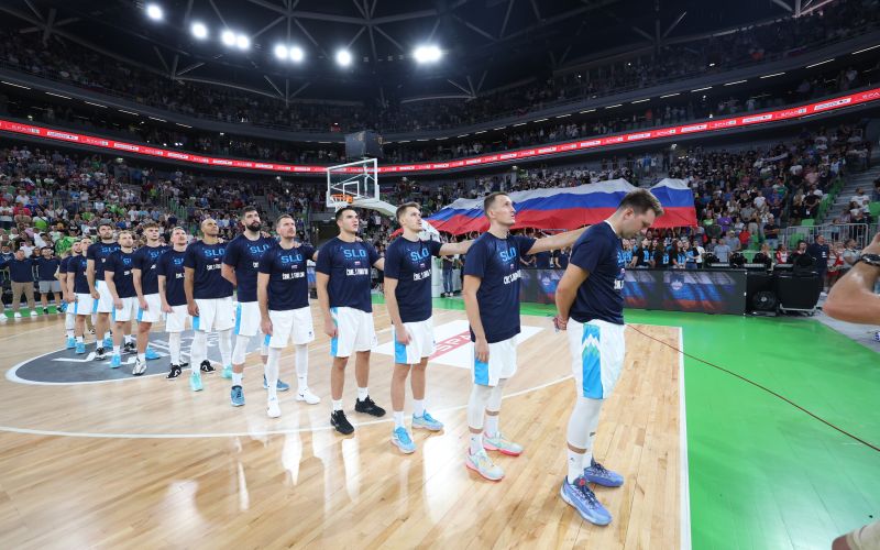 luka doncic slovenija crna gora af.JPG