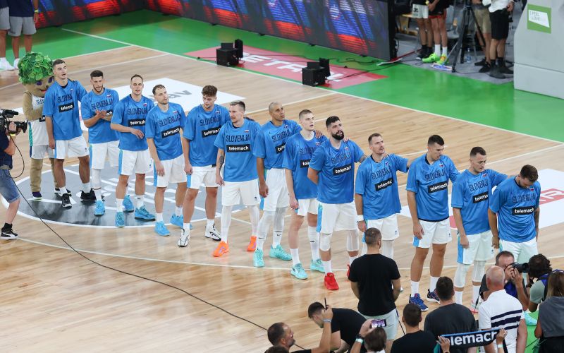 slovenija kosarka.JPG