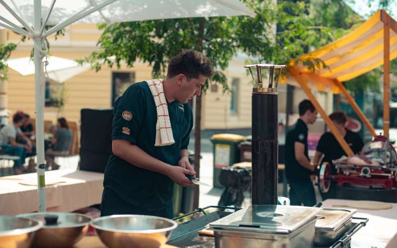 sočna-vilica, hrana, fast-food