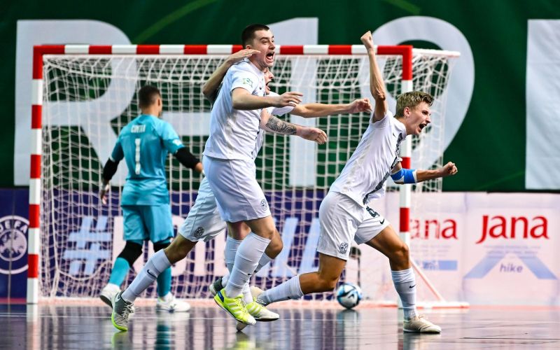 slo futsal.jpg
