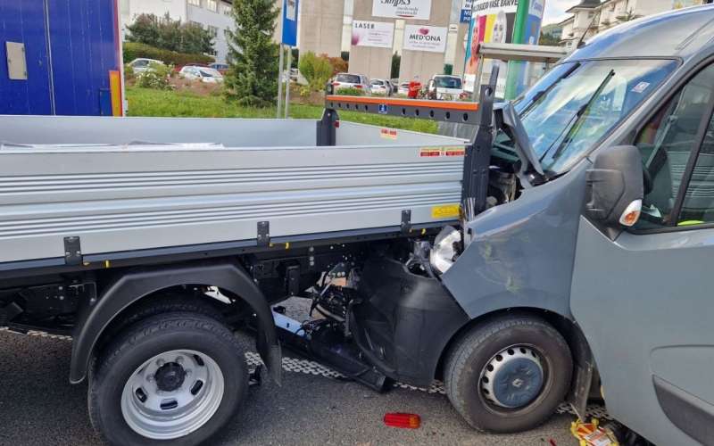 trzinska obvoznica, tovornjak, kombi.jpg