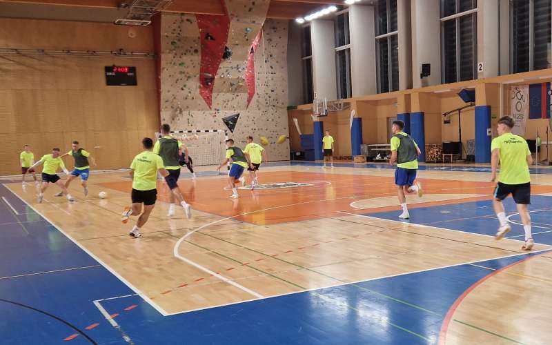kmn-meteorplast-šic-bar, futsal