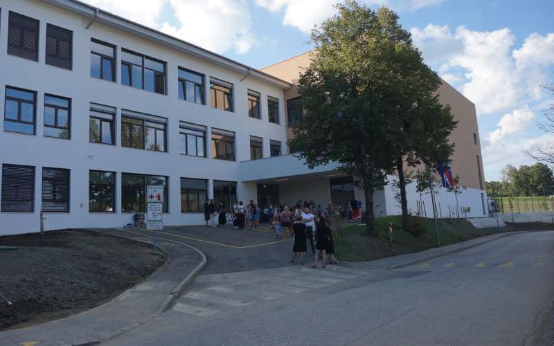 osnovna šola jurija vege, moravče