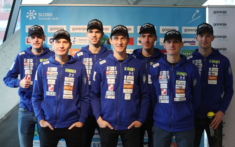 slovenija skakalci.JPG