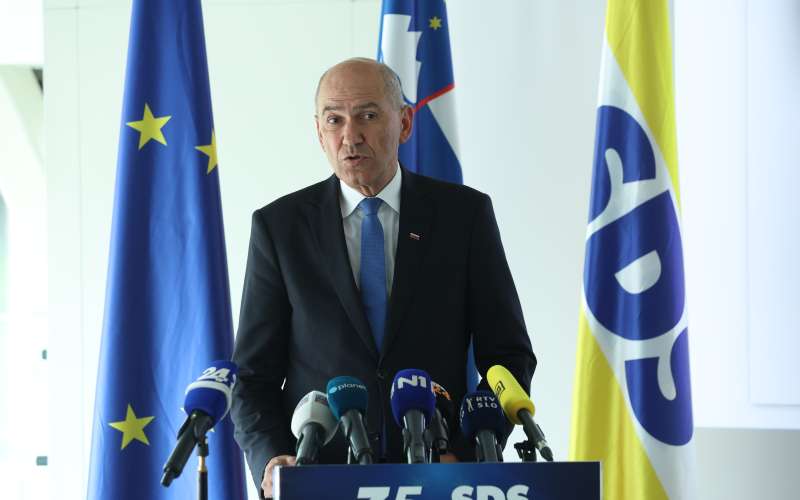 janez-janša-sds-nov-konferenca.JPG